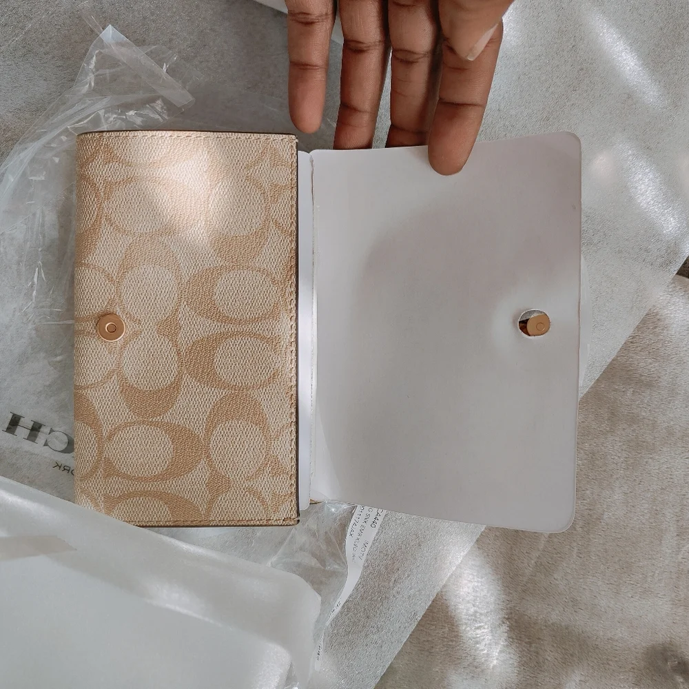 Coach wallet and purse - Picture 10 of 12